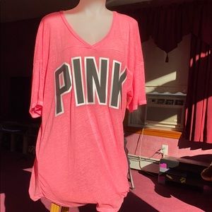 Pink tshirt